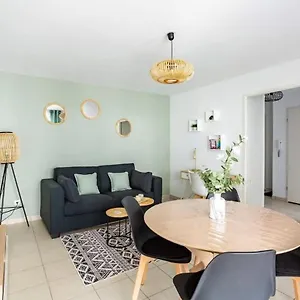 Appartement Le Sévigné - Cosy Et Calme - Balcon Et Parking, Cesson-Sévigné